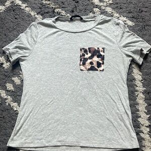 SHEIN - Pocket Cheetah T shirt